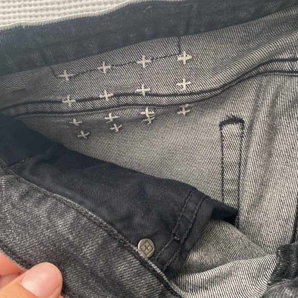 Read - Picture 3 of 4